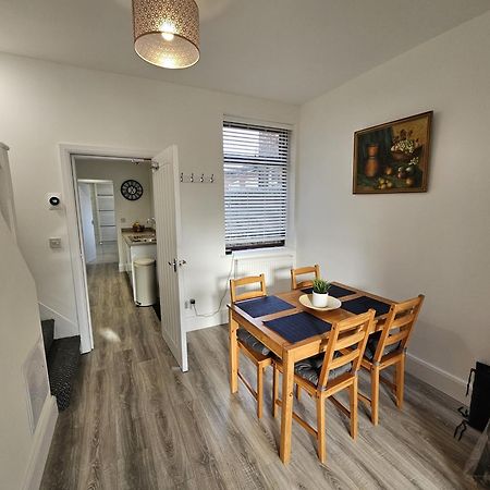 Modern & Stylish 3-Bedroom Home In St Helens St Helens  Eksteriør billede